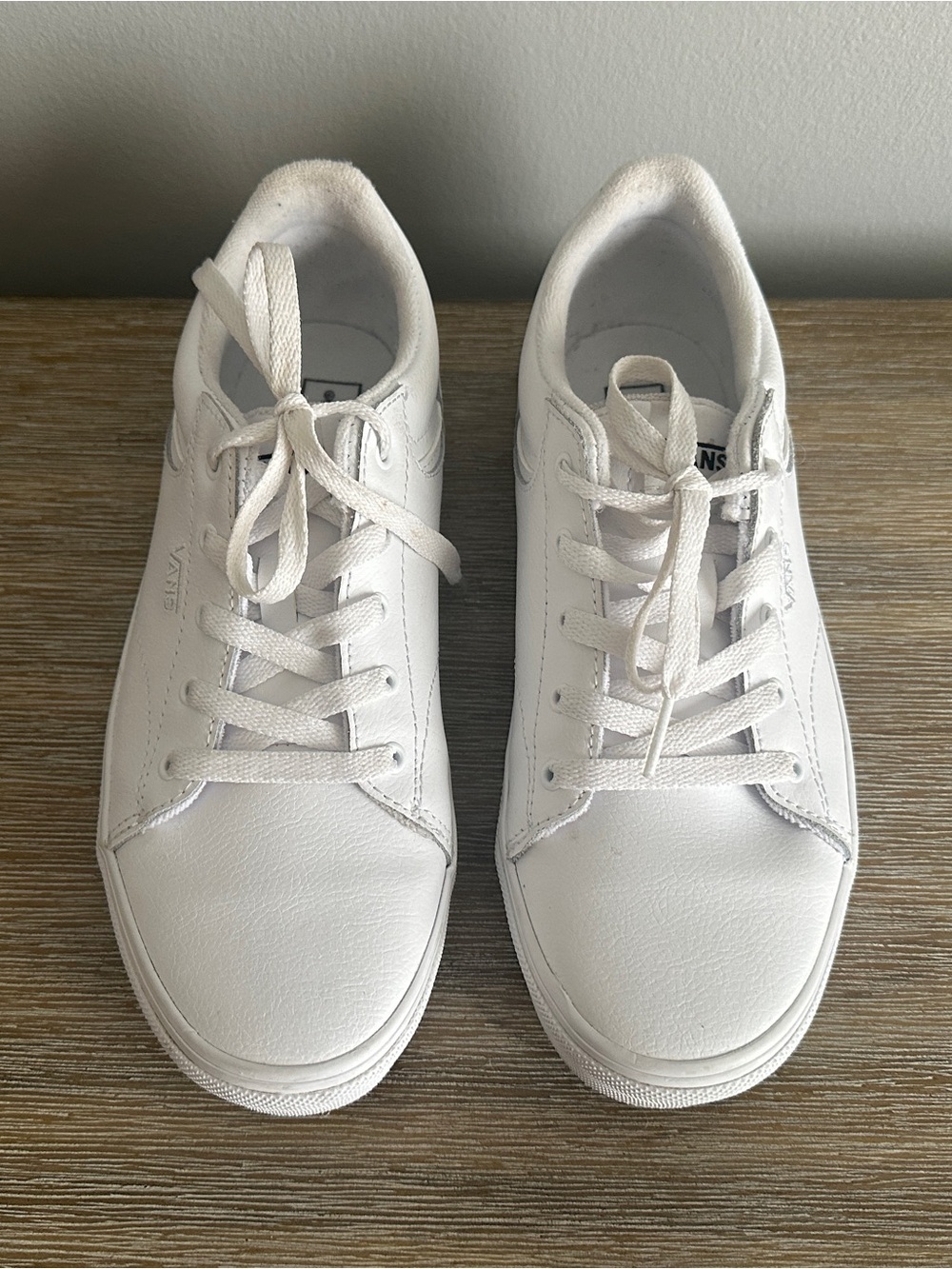 Youth Vans Seldan Shoes Size 6